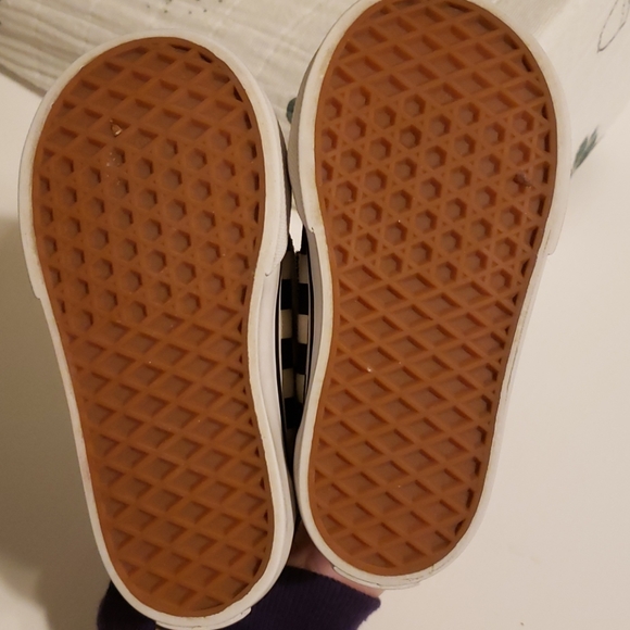 Classic checkered toddler Vans - Picture 4 of 4